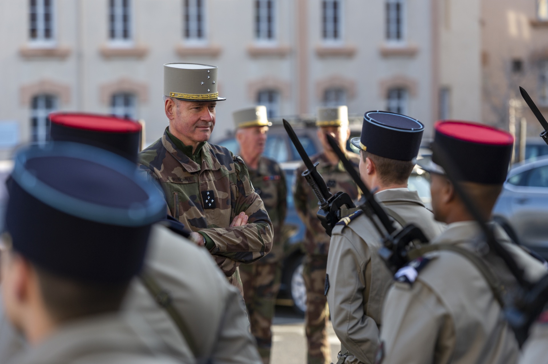 Le général d’armée Pierre Schill, chef d’état-major de l’armée de Terre, est en visite de commandement à Marseille, février 2023..